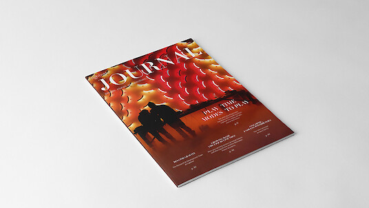 Produktneuheitenkatalog mit klar gestaltetem Cover und Titel News | light+building 2024.